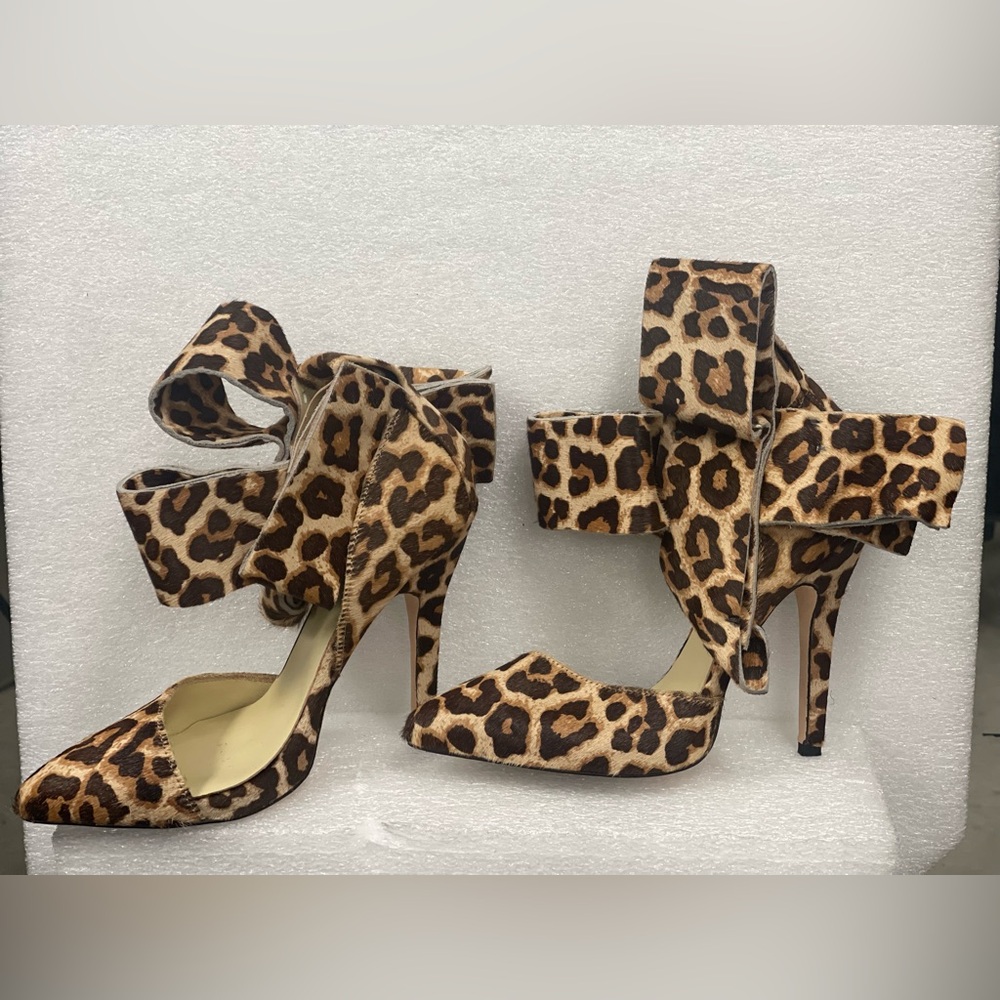 Brand : Aminah Abdul Jillil;Leopard;4.5 Heel Height;Adjustable Ankle Strap sz: 7